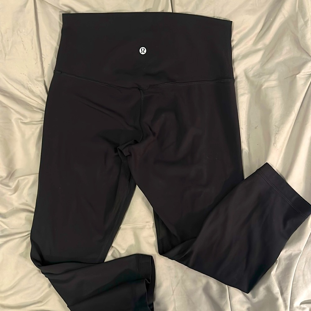 Like new Lululemon leggings size 8